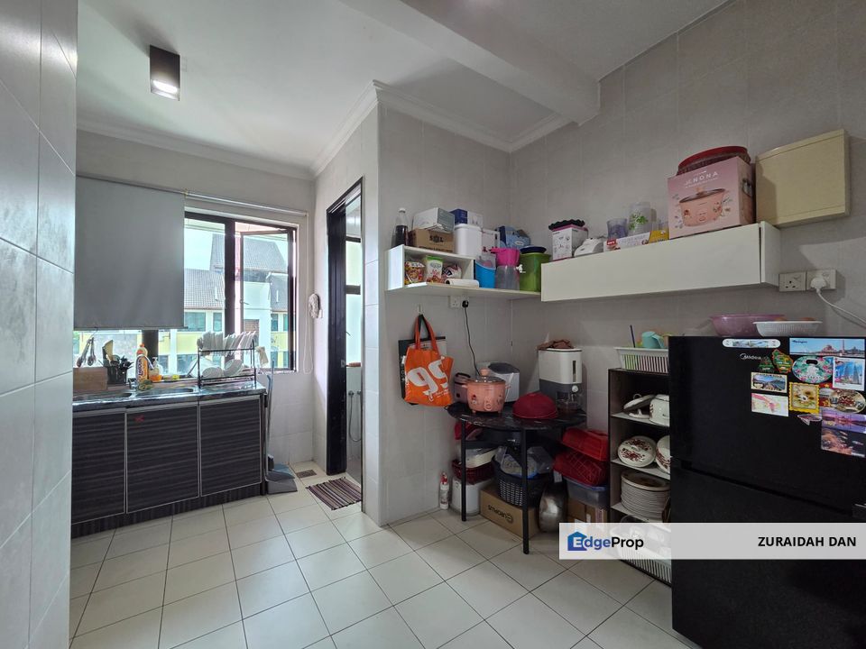 (CORNER & LAKE VIEW) Avenue 2 Townhouse @ Lake Valley, Bandar Tun Hussein Onn, Cheras, Selangor, Cheras