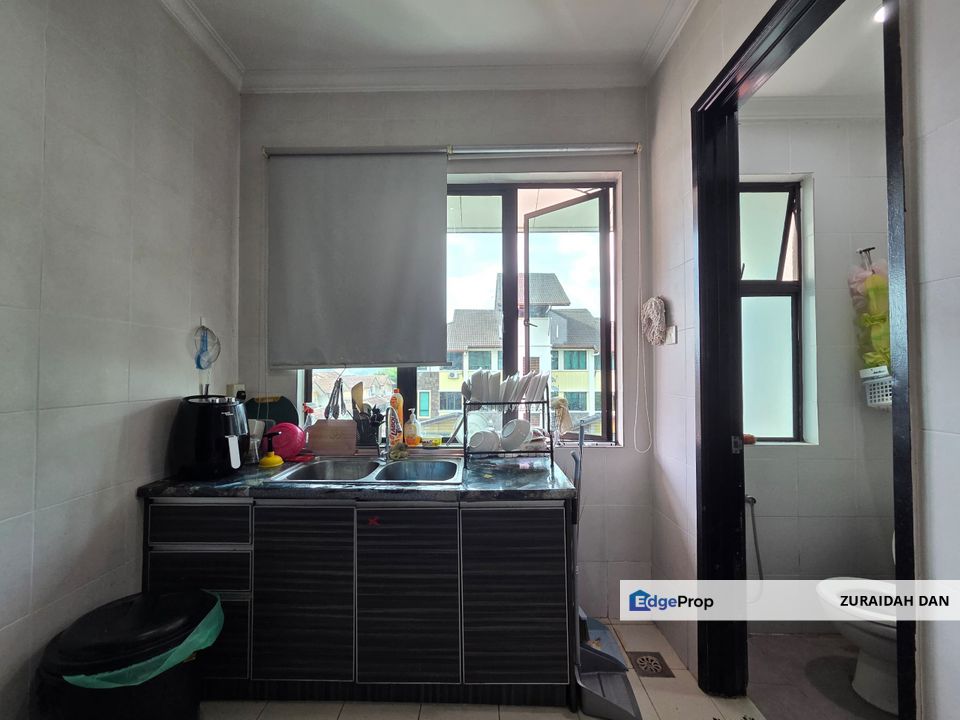 (CORNER & LAKE VIEW) Avenue 2 Townhouse @ Lake Valley, Bandar Tun Hussein Onn, Cheras, Selangor, Cheras