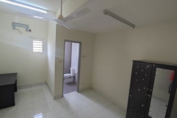 Taman Tasik Semenyih (Lake Residence)