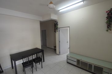 Taman Tasik Semenyih (Lake Residence)