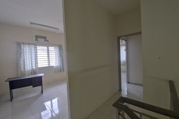 Taman Tasik Semenyih (Lake Residence)