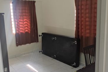 Taman Tasik Semenyih (Lake Residence)