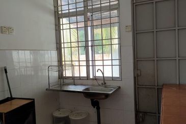 Taman Tasik Semenyih (Lake Residence)