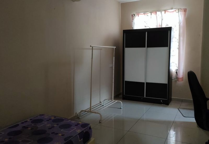 Taman Tasik Semenyih (Lake Residence)