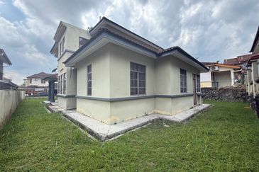 Taman Tasik Semenyih (Lake Residence)