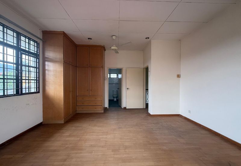 Taman Tasik Semenyih (Lake Residence)