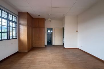 Taman Tasik Semenyih (Lake Residence)