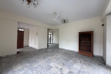 Taman Tasik Semenyih (Lake Residence)