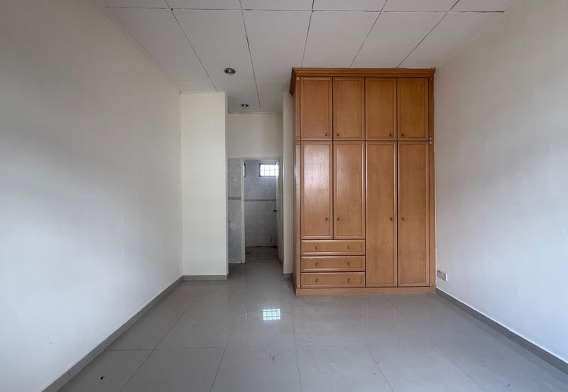 Taman Tasik Semenyih (Lake Residence)