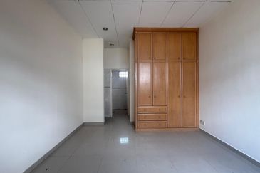 Taman Tasik Semenyih (Lake Residence)