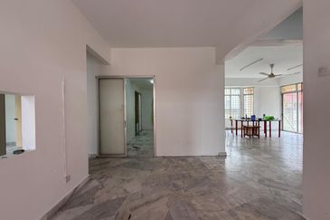 Taman Tasik Semenyih (Lake Residence)