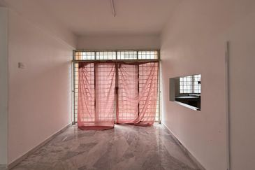 Taman Tasik Semenyih (Lake Residence)