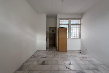 Taman Tasik Semenyih (Lake Residence)