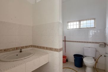 Taman Tasik Semenyih (Lake Residence)