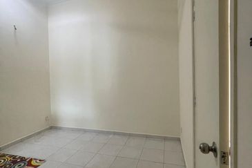 Avenue 2, Lake Valley