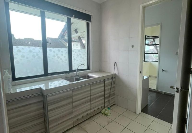 Avenue 2, Lake Valley