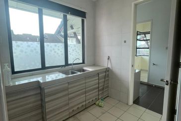 Avenue 2, Lake Valley