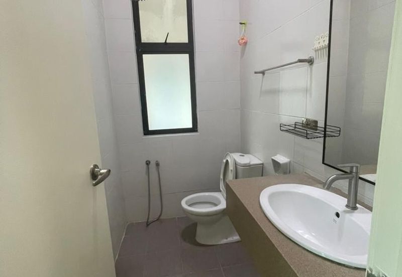 Avenue 2, Lake Valley