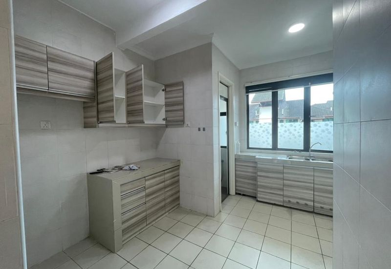 Avenue 2, Lake Valley