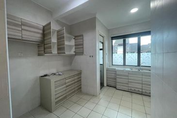 Avenue 2, Lake Valley