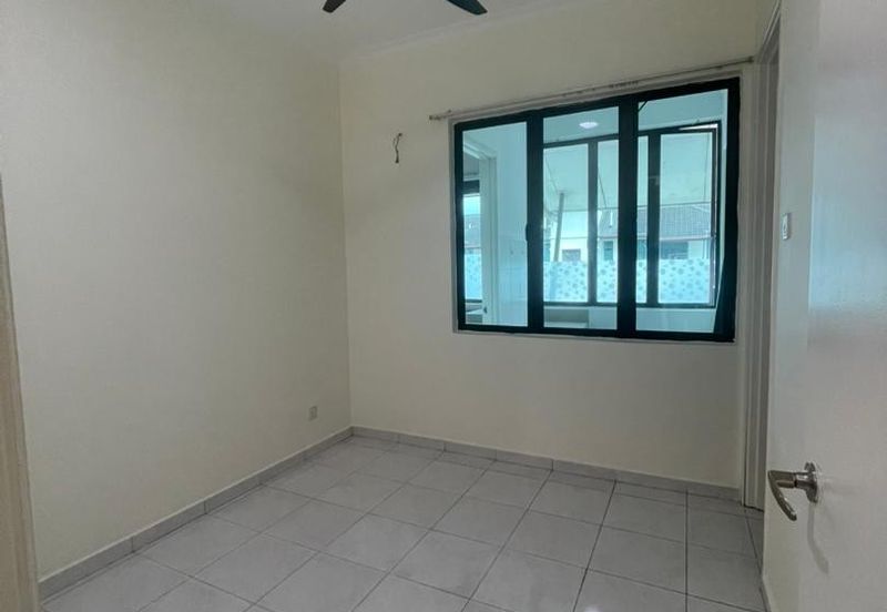 Avenue 2, Lake Valley