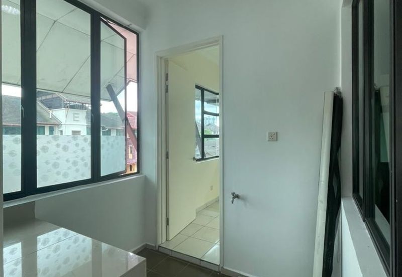 Avenue 2, Lake Valley