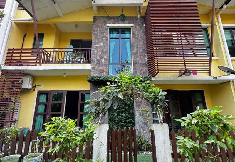 Avenue 2, Lake Valley