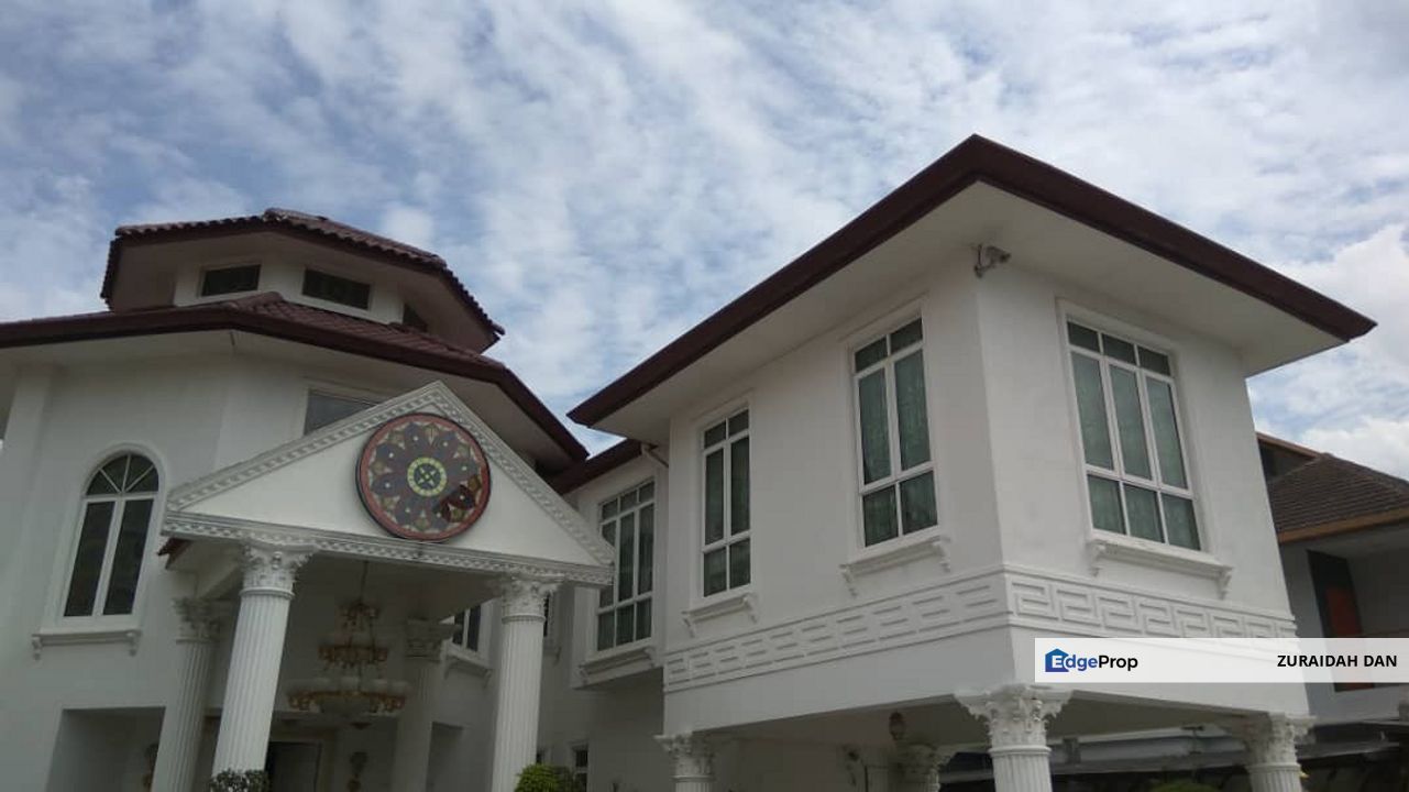 ITALIAN STYLE + POOL! 3 Storey Bungalow @ Seksyen 8, Shah Alam, Selangor, Shah Alam