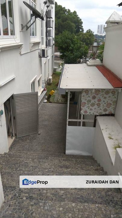 ITALIAN STYLE + POOL! 3 Storey Bungalow @ Seksyen 8, Shah Alam, Selangor, Shah Alam