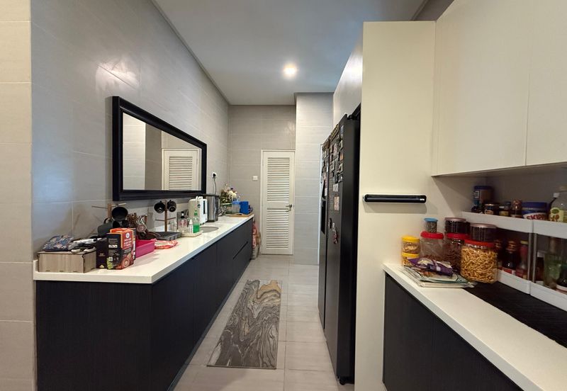 Avenue 6, Bandar Tun Hussein Onn