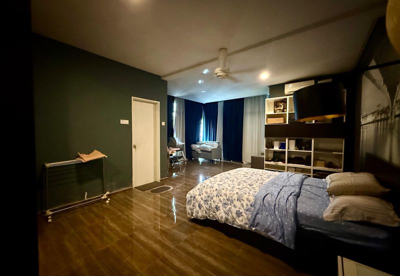 Avenue 6, Bandar Tun Hussein Onn