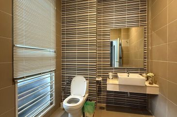 Avenue 6, Bandar Tun Hussein Onn