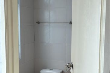 Avenue 2, Lake Valley