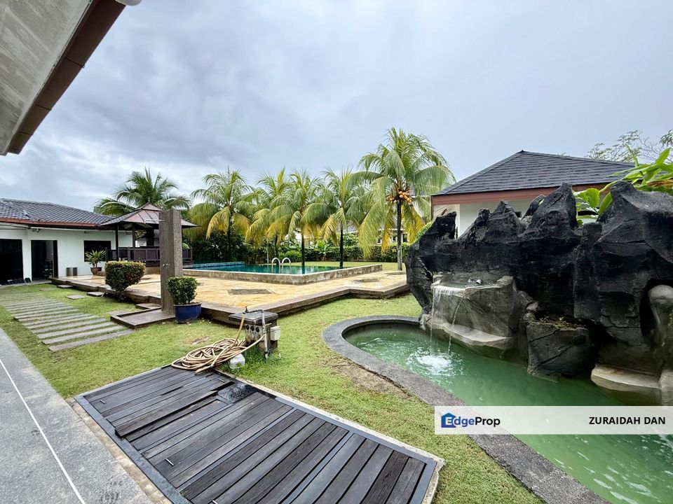 WITH POOL & BIG LAND! 2.5 Storey Bungalow @ Seksyen 13, Shah Alam, Selangor, Shah Alam