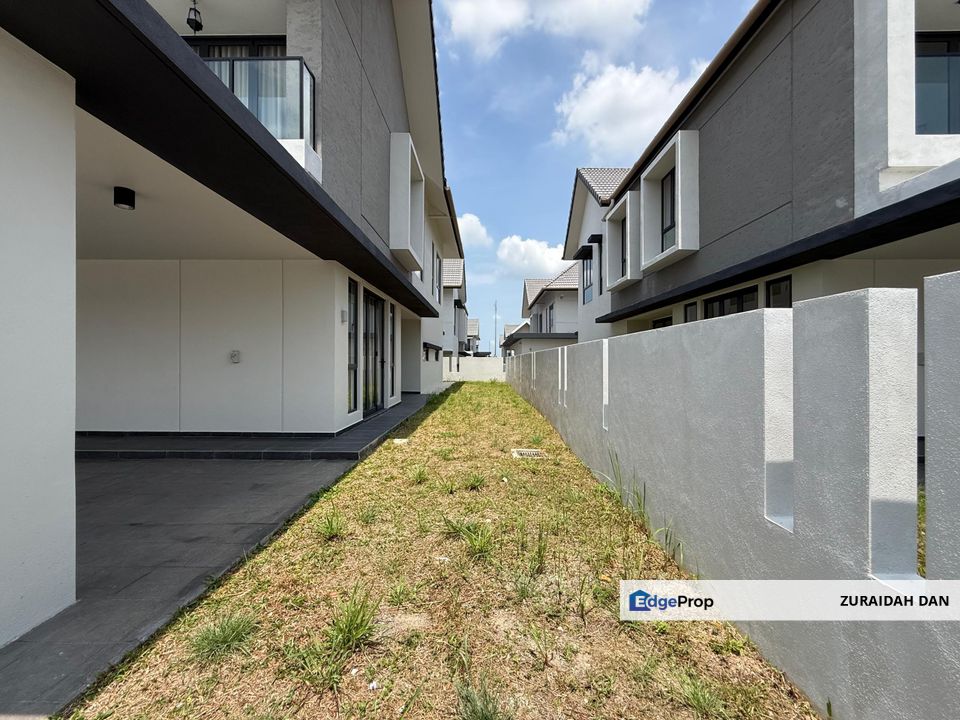 FACING OPEN! BRAND NEW! 2 Storey Semi D Serenia Aqila @ Serenia City, Sepang, Selangor, Sepang