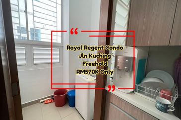 Royal Regent Sri Putramas III