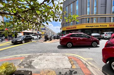 Medan Putra Business Centre