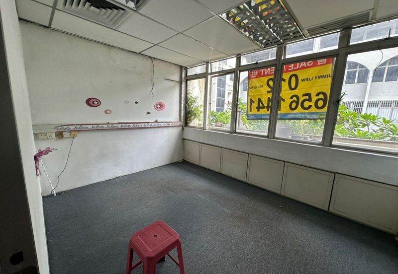 Office For Rent at Kelana Jaya, Near Linclon College 