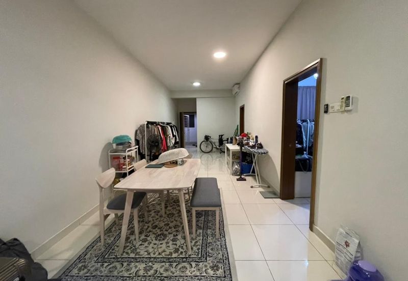 Royal Regent Sri Putramas III