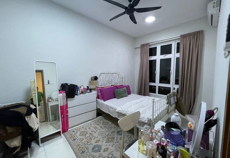 Royal Regent Sri Putramas III