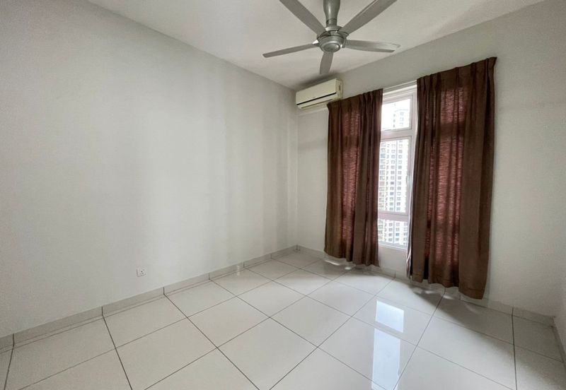 Royal Regent Sri Putramas III