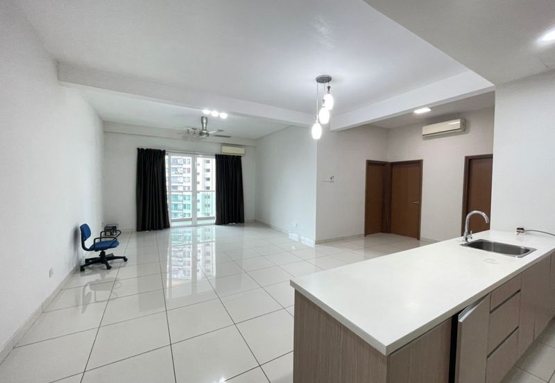 Royal Regent Sri Putramas III