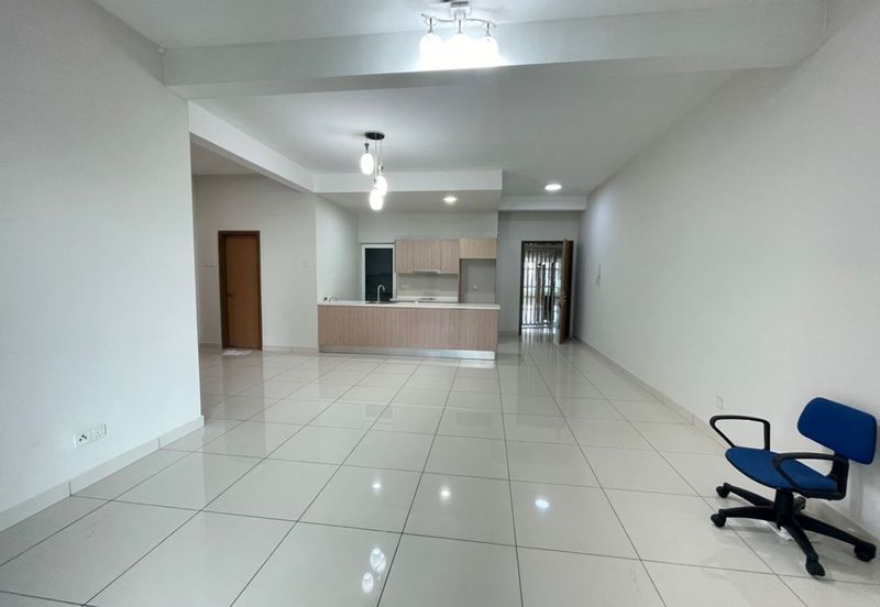 Royal Regent Sri Putramas III