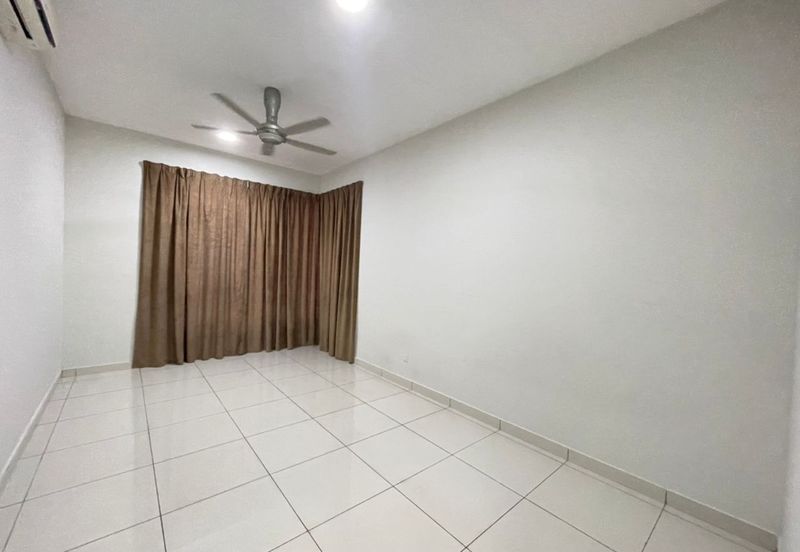 Royal Regent Sri Putramas III