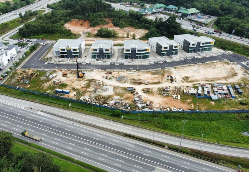 3 Storey Semi D Factory For Rent Rawang Industrial Park Next To Rawang Toll