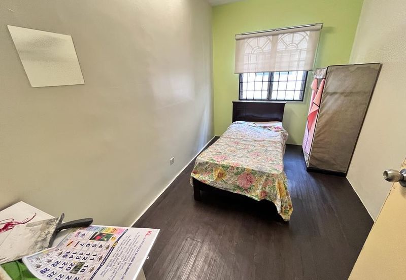 Flat Desa Mentari Blok 5