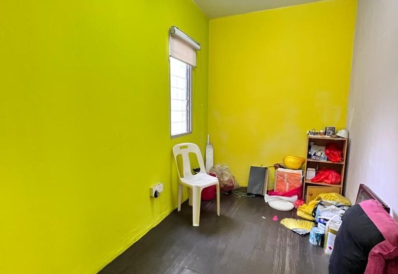 Flat Desa Mentari Blok 5