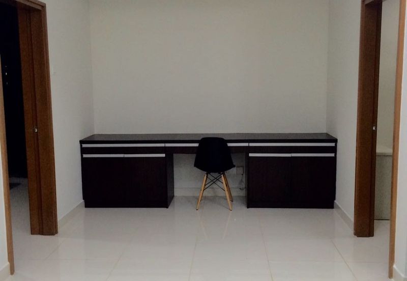 Royal Regent Sri Putramas III