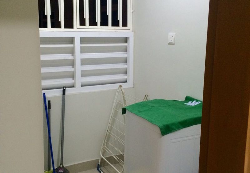 Royal Regent Sri Putramas III