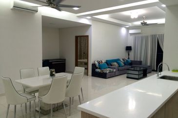 Royal Regent Sri Putramas III